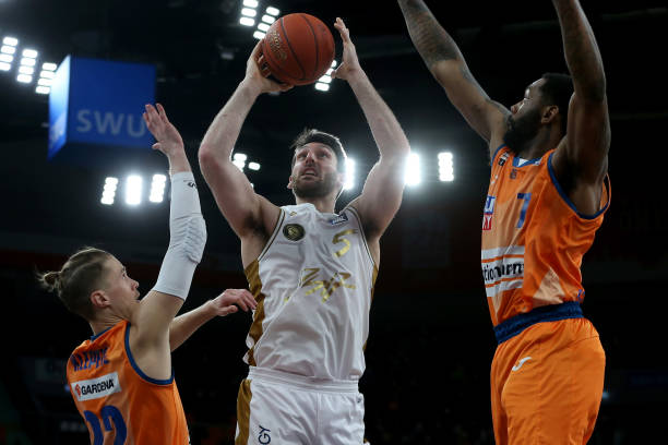 止班凯罗和 止班凯罗和