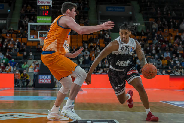 轻球员的培 轻球员的培